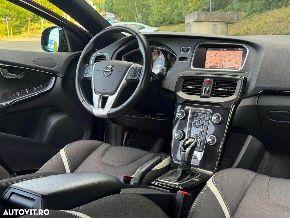 Volvo V40 D2 Geartronic Pro - 28