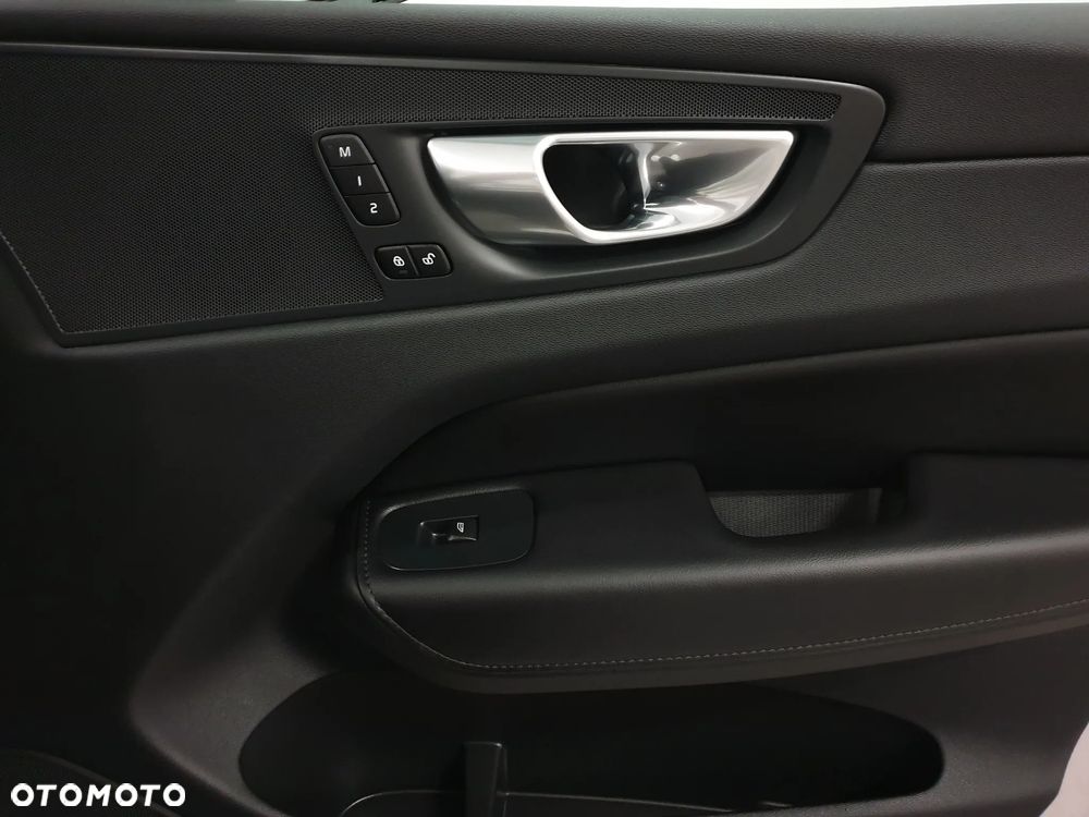 Volvo XC 60 B4 D Geartronic RDesign - 29