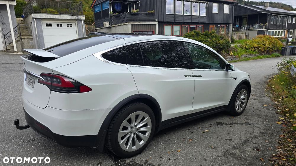 Tesla Model X 2017 photo 4