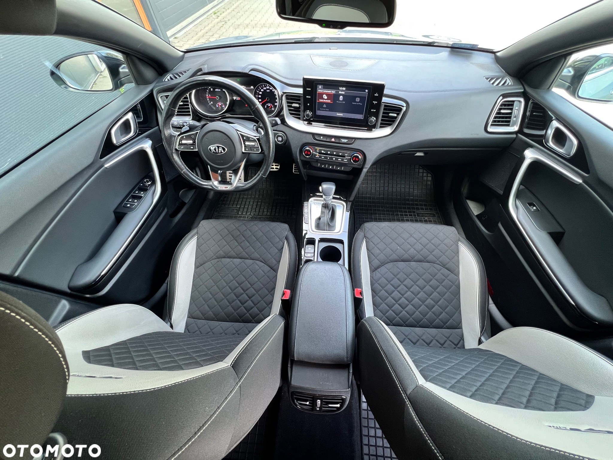 Kia ProCeed 1.6 CRDi GT Line DCT - 13