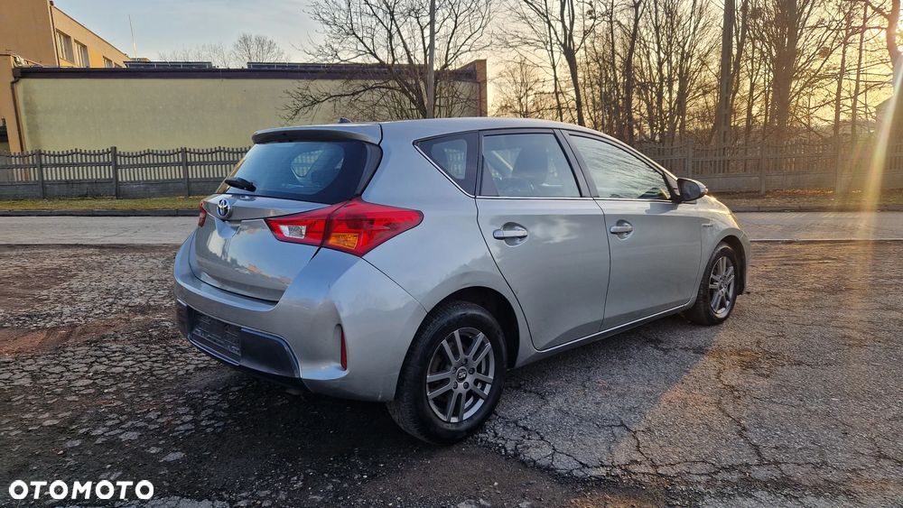 Toyota Auris - 4