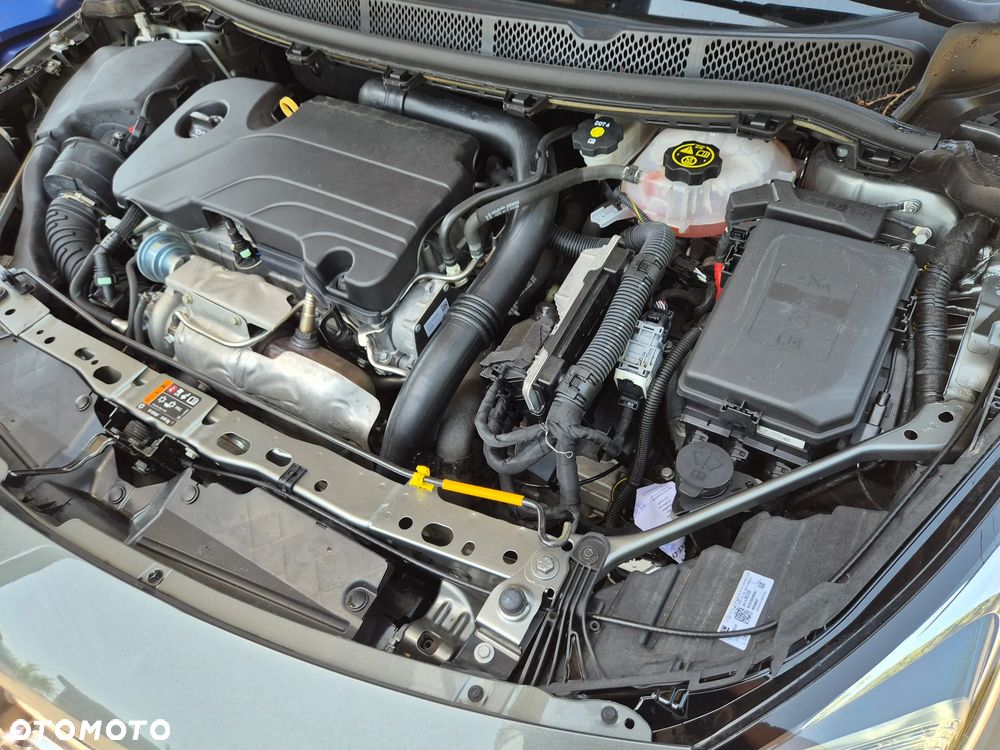 Opel Astra 1.4 T Dynamic S&S - 41