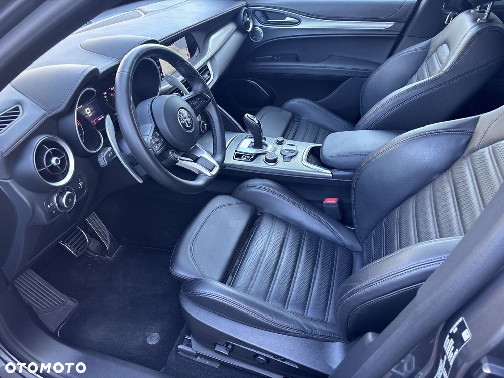Alfa Romeo Stelvio 2.0 Turbo Veloce Q4 - 16