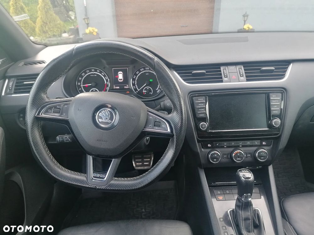 Skoda Octavia 2.0 TDI (Green tec) DSG RS - 10
