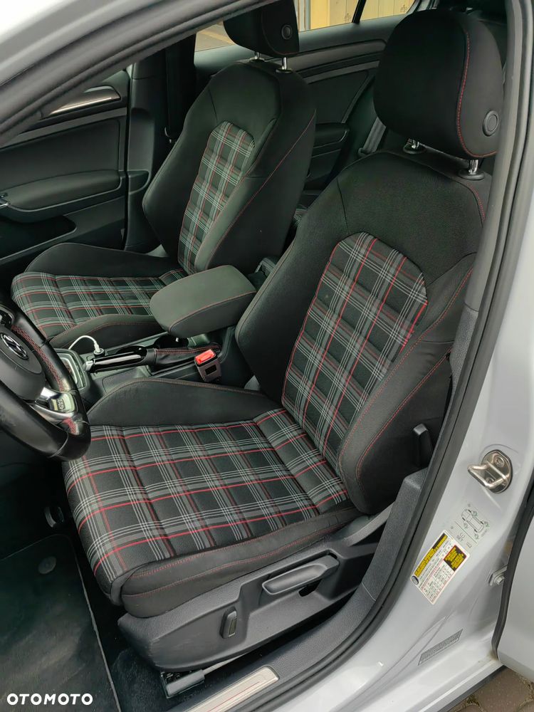 Volkswagen Golf 2.0 TSI BMT GTI DSG - 13