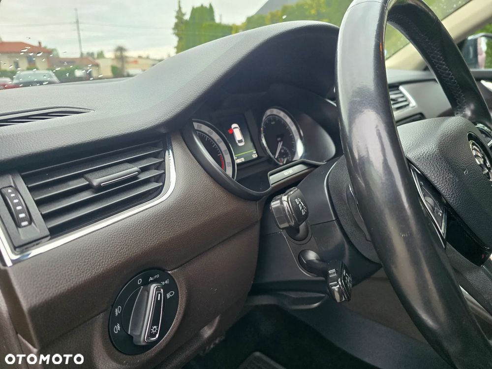 Skoda Octavia 2.0 TDI 4x4 DSG L&K - 26