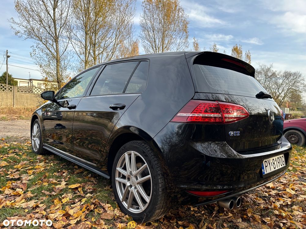 Volkswagen Golf - 17