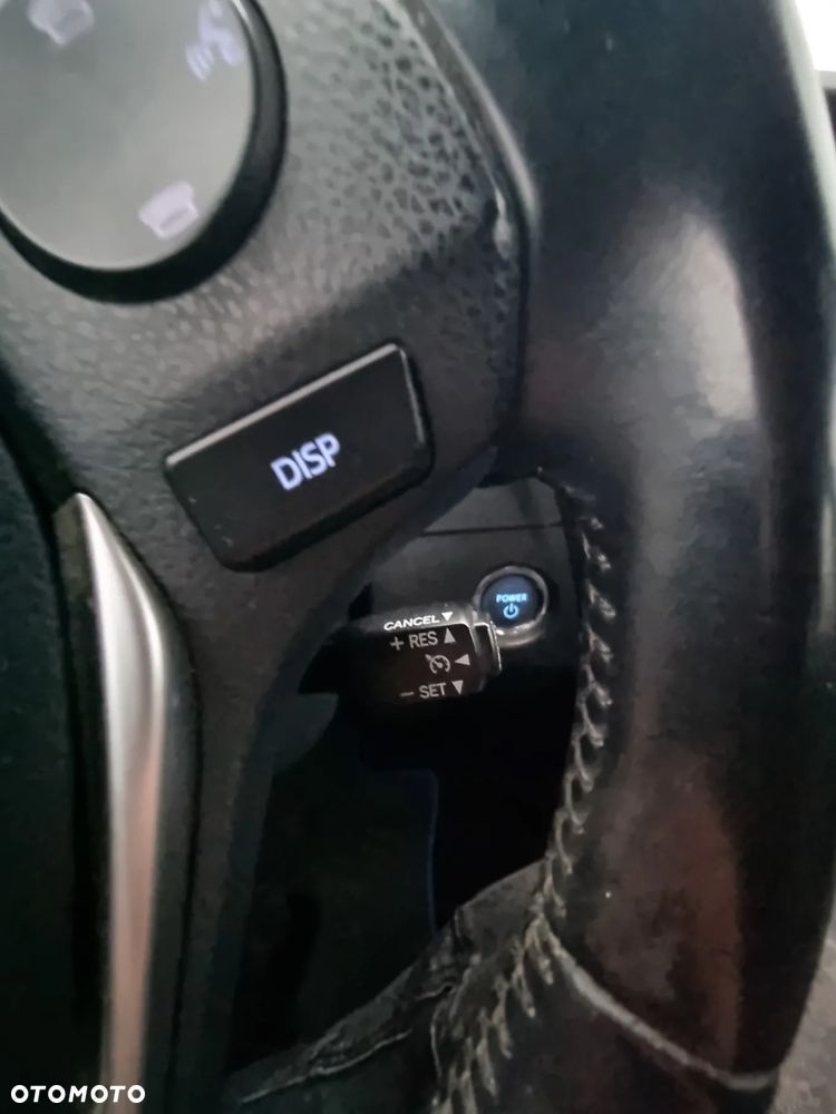 Toyota Auris 1.8 Hybrid Executive - 25