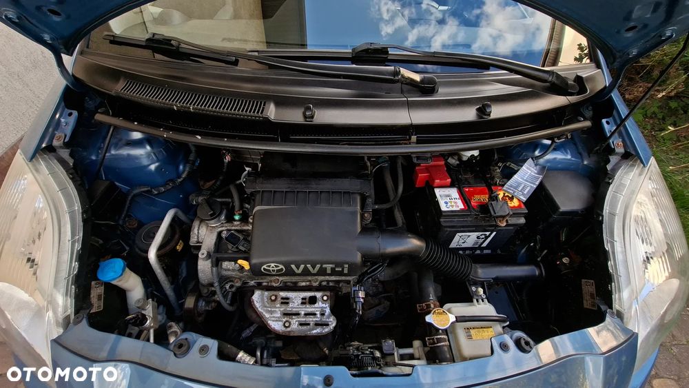 Toyota Yaris 1.3 VVT-i Sol - 29