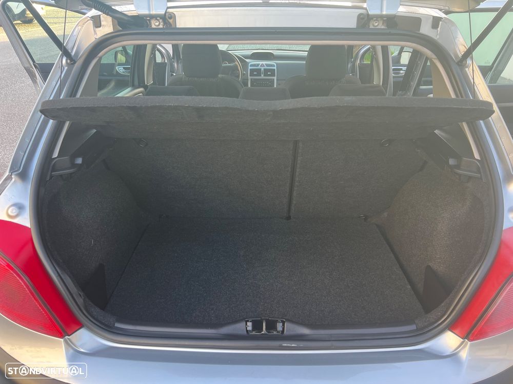 Peugeot 307 1.4 HDi Premium - 24