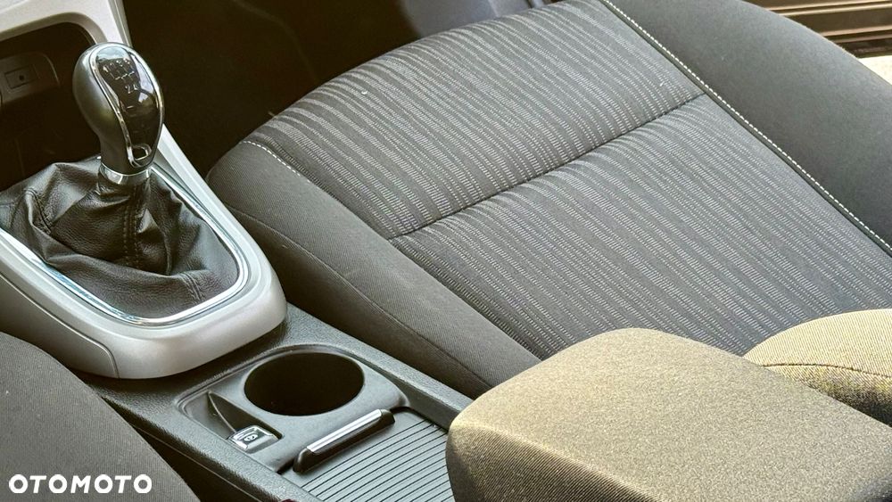 Opel Astra 1.4 Turbo Edition - 21