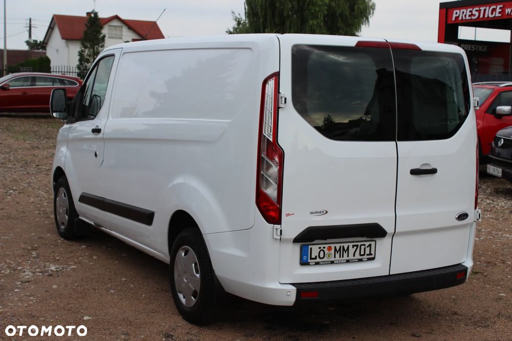 Ford TRANSIT CUSTOM - 8