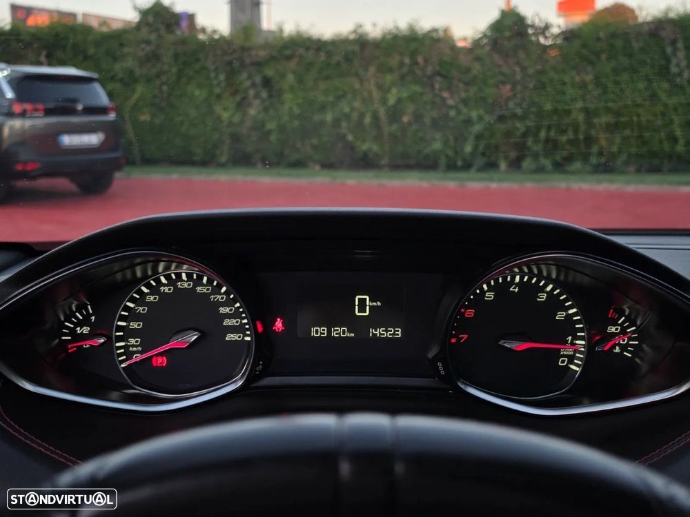 Peugeot 308 1.2 PureTech GT Line - 14