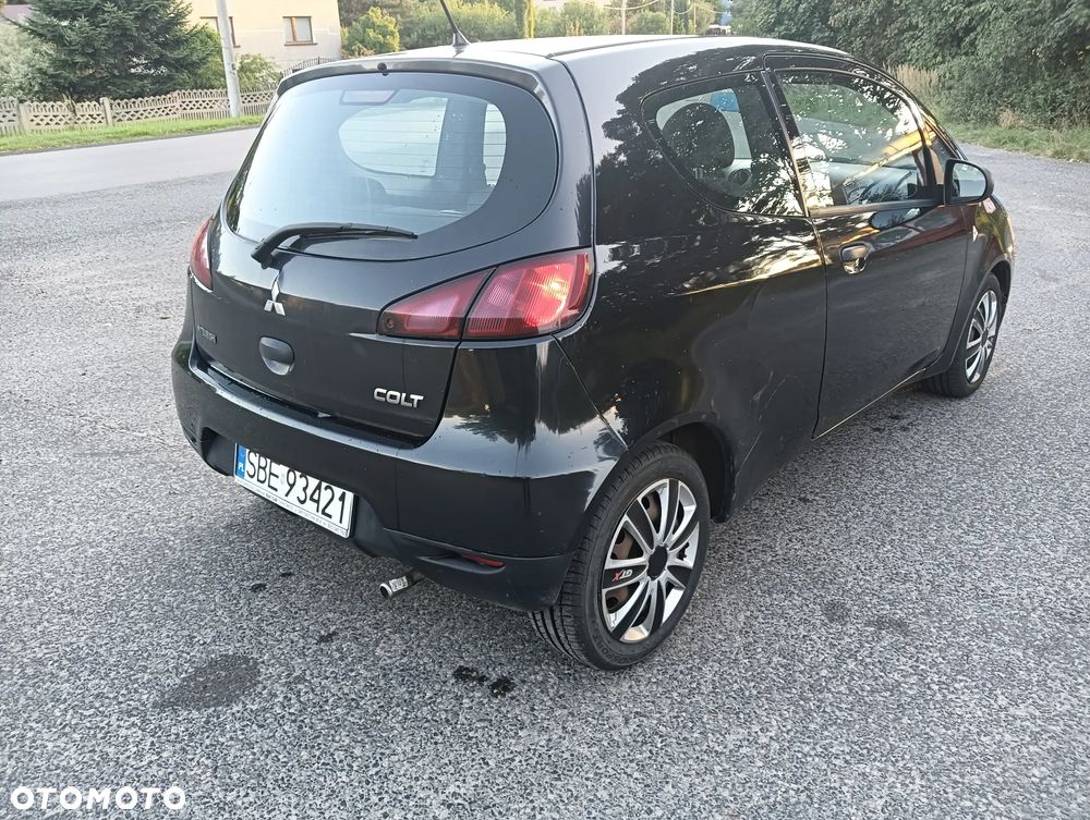 Mitsubishi Colt - 3