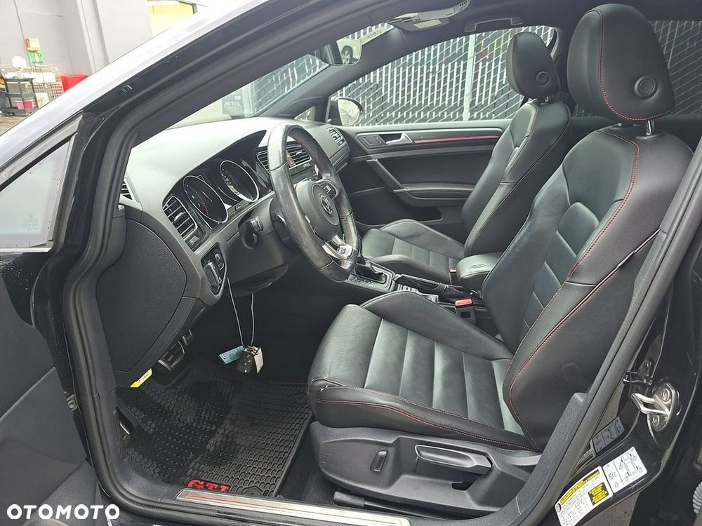 Volkswagen Golf - 7