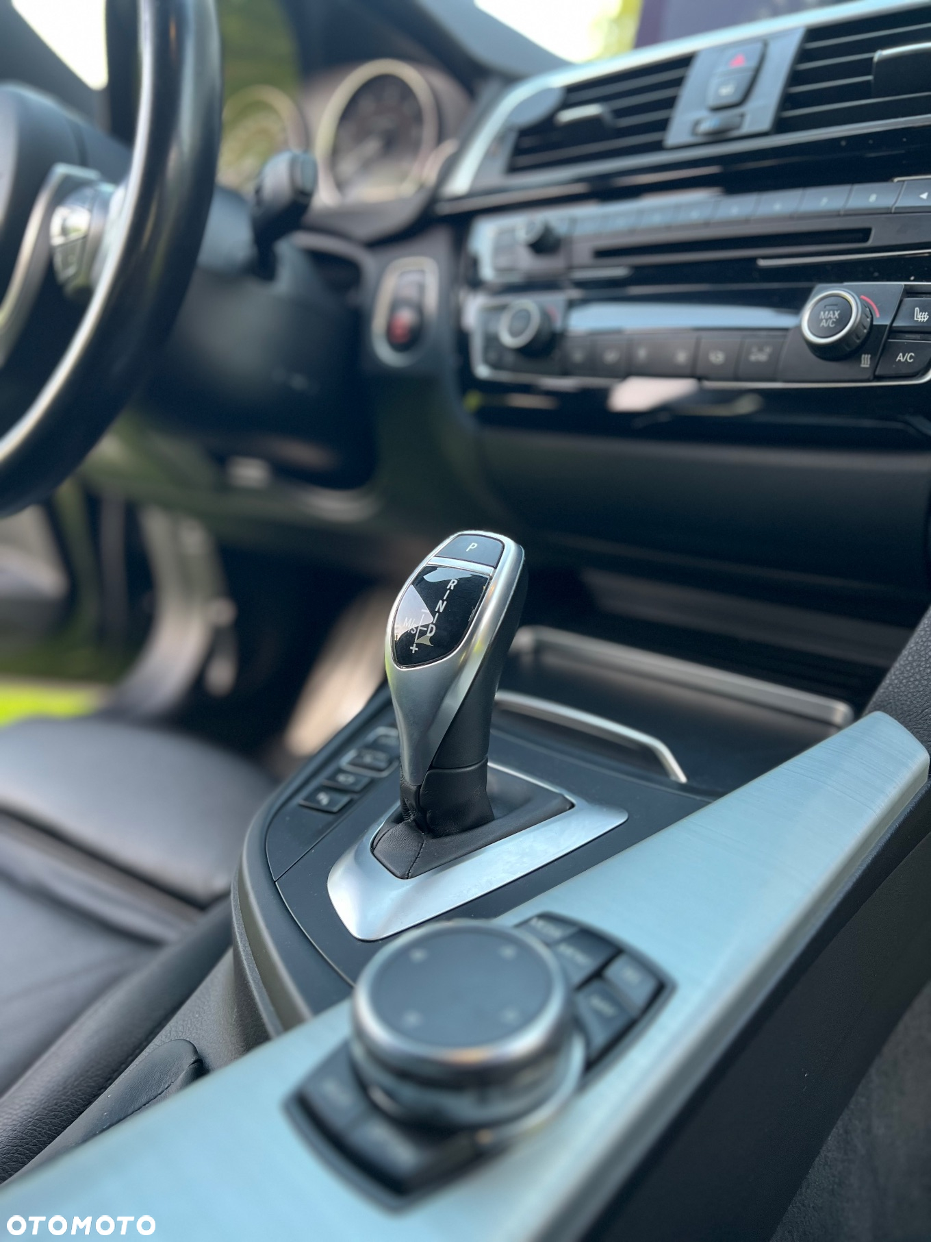 BMW Seria 3 320d Touring xDrive - 6