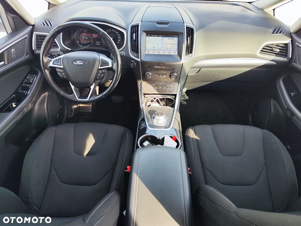 Ford S-Max ver-2-0-ecoblue-titanium - 11