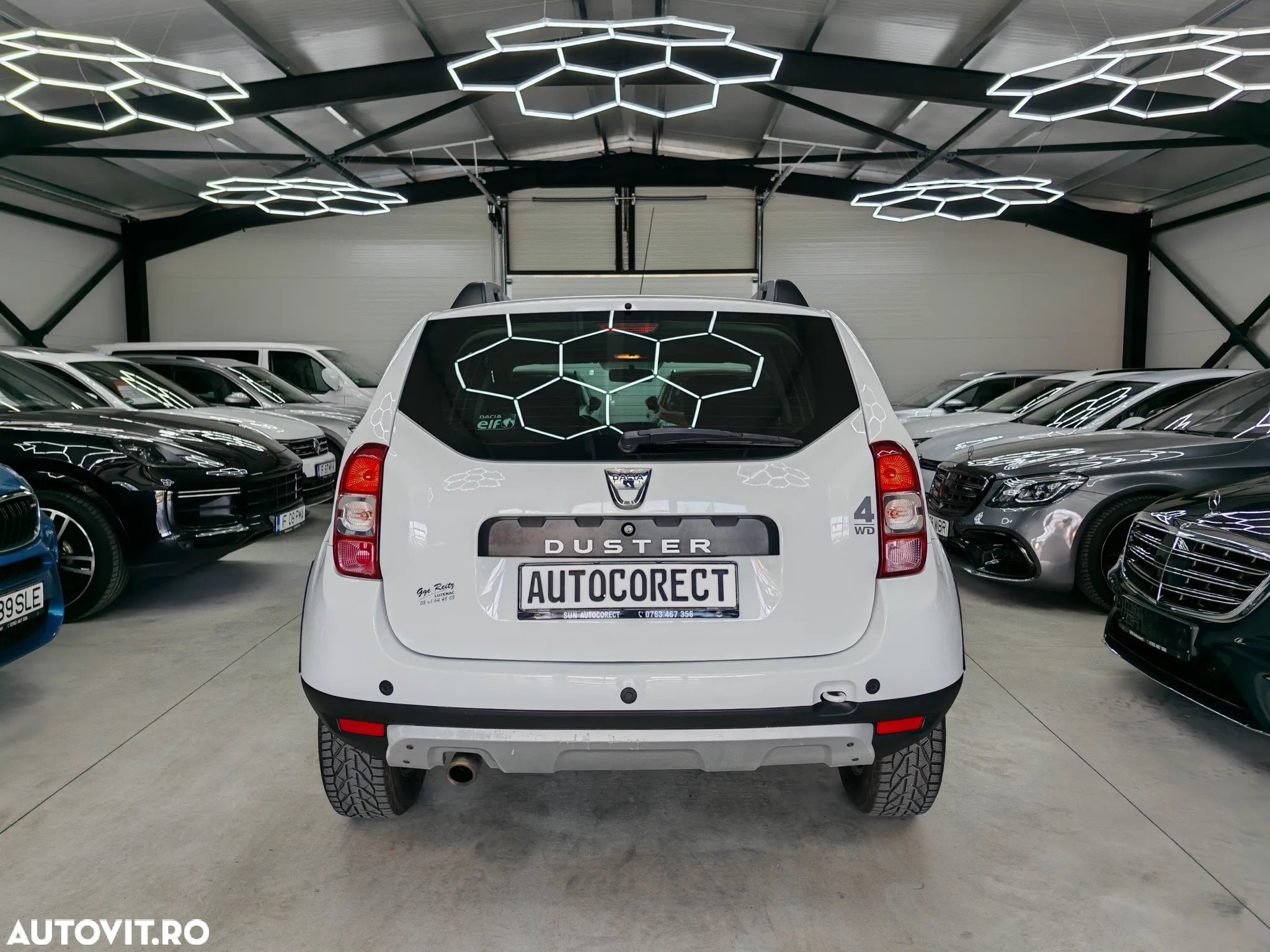 Dacia Duster 1.5 dCi 4x4 Prestige - 36