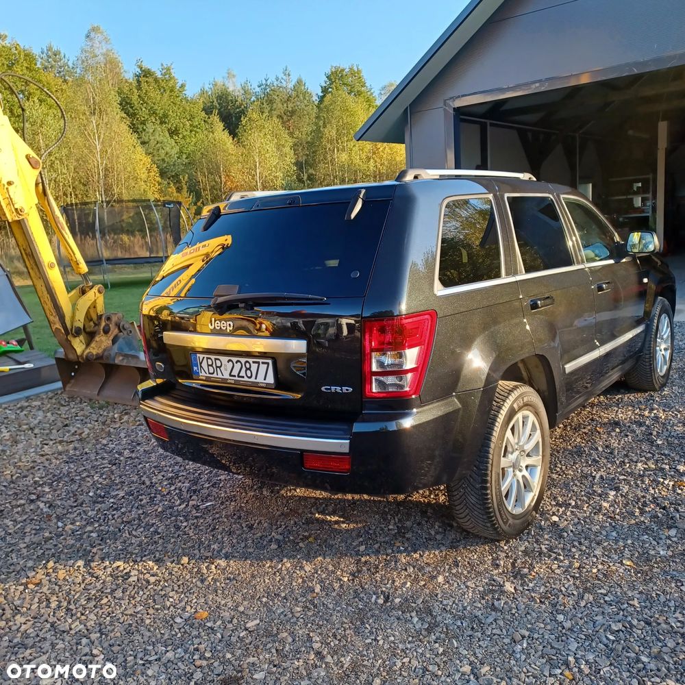 Jeep Grand Cherokee - 17
