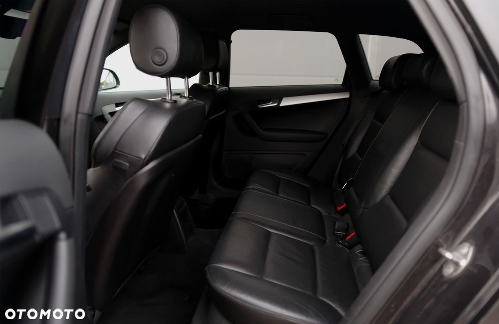 Audi A3 Sportback 2.0 TDI DPF quattro S line Sportpaket (plus) - 24