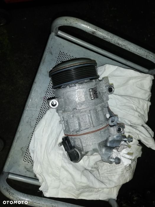 Sprężarka klimatyzacji Peugeot Citroen Opel 1.2 thp