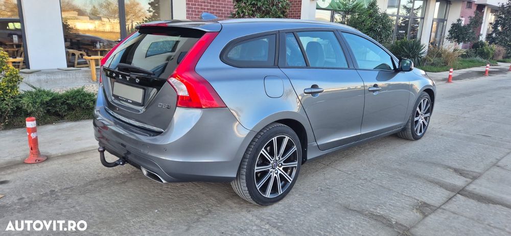 Volvo V60 D6 Plug-In-Hybrid AWD Geartronic Pure Limited - 3