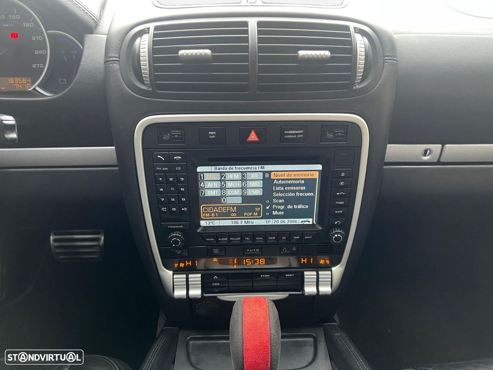 Porsche Cayenne S Tiptronic - 29