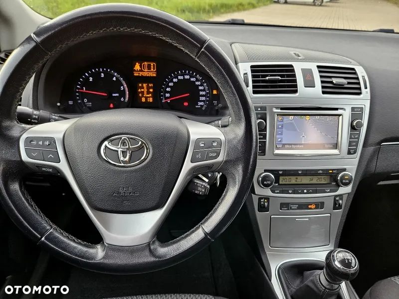 Toyota Avensis 2.0 D-4D Premium - 16