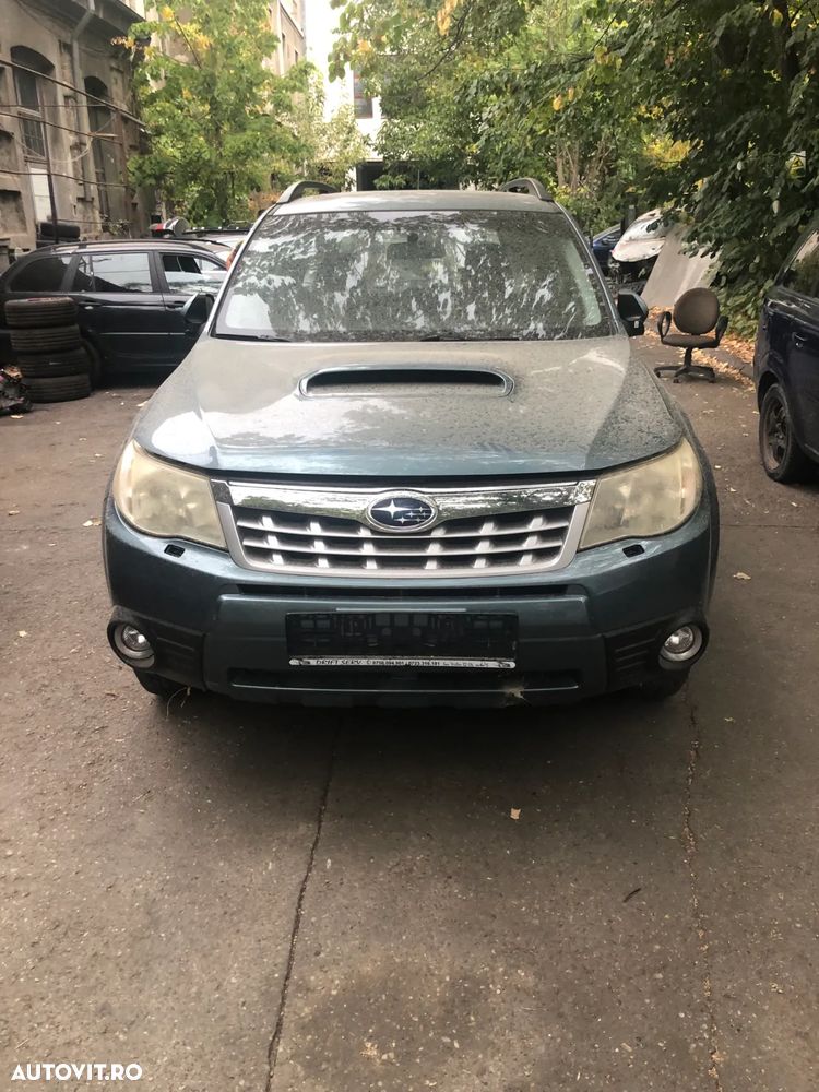 Dezmembrez Subaru Forester 2009 gri verzui 2.0 diesel - 12
