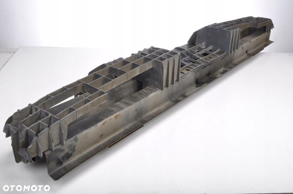 PONTIAC FIERO BELKA WZMOCNIENIE ZDERZAKA TYŁ 1986r