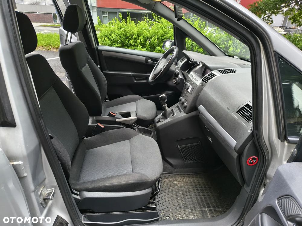 Opel Zafira 1.6 Cosmo - 8