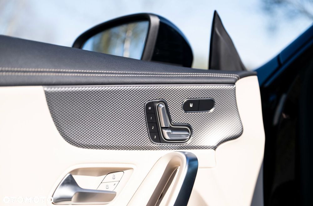 Mercedes-Benz CLA - 13