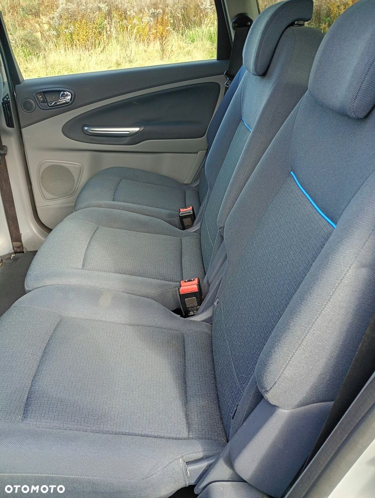 Ford S-Max - 7