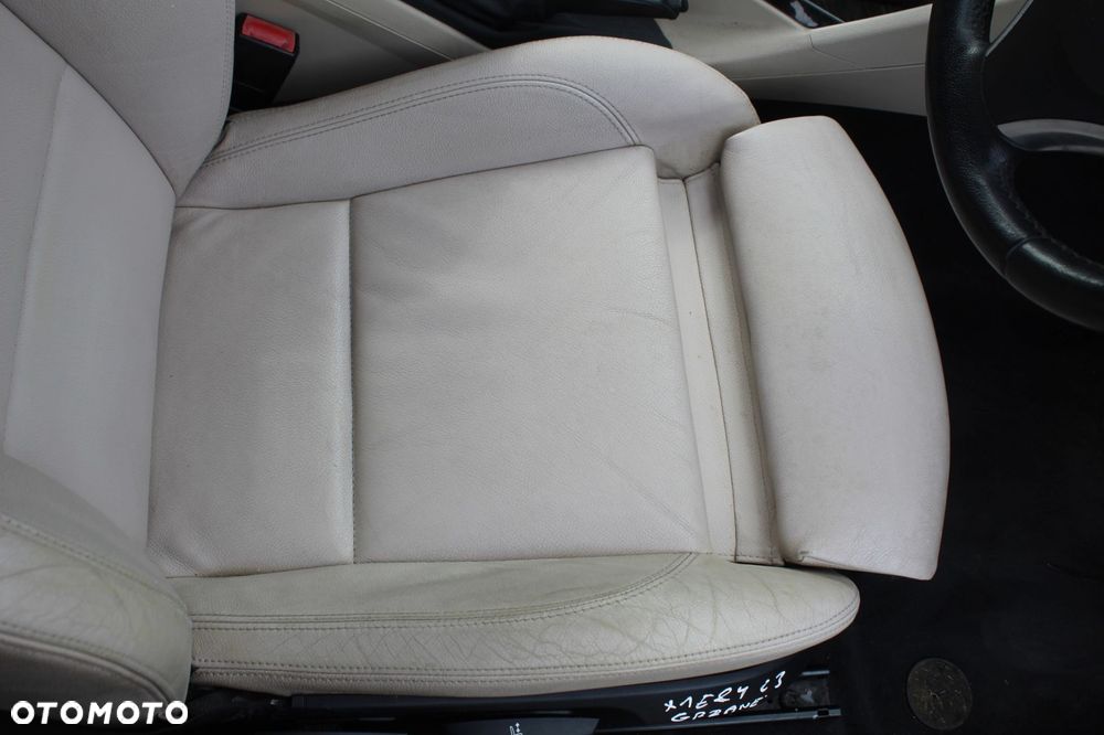 FOTEL PRAWY SKÓRA NEVADA OYSTER GRZANY BMW X1 E84 - 2