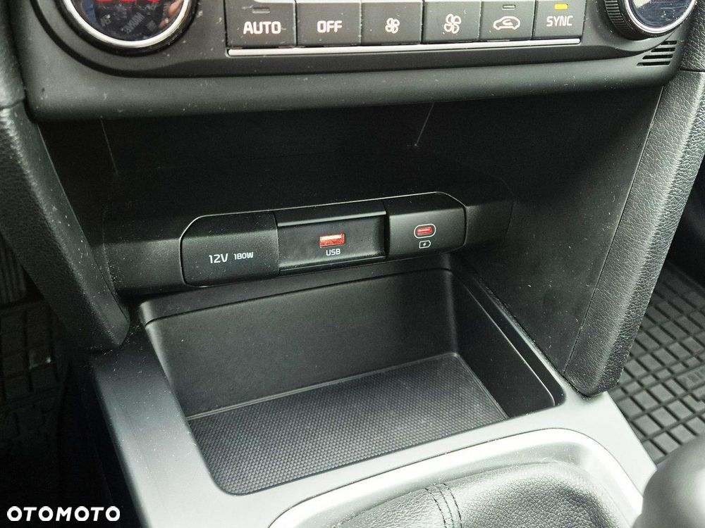 Kia Ceed 1.5 T-GDI M - 31