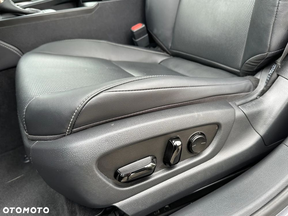 Lexus ES 300h Business Edition - 10