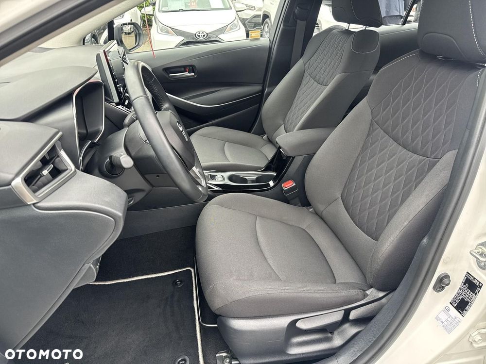 Toyota Corolla 1.8 Hybrid Comfort - 12