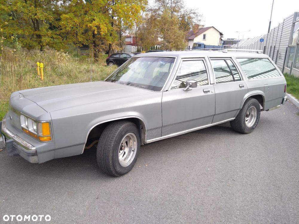 Ford Crown - 16