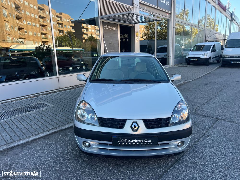 Renault Clio 1.2 16V Privilège - 3