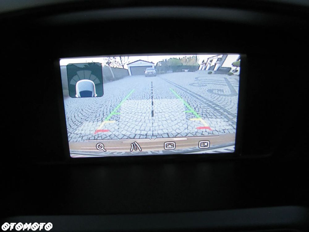 Ford Kuga 2.0 TDCi 2x4 Titanium - 23