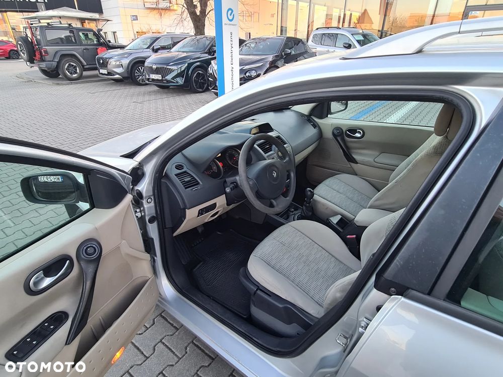 Renault Megane 1.5 dCi Expression - 10