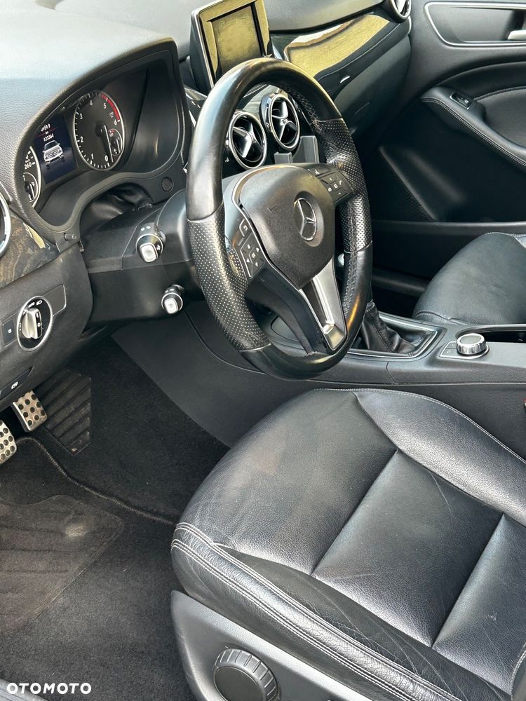 Mercedes-Benz Klasa B 180 CDI - 24