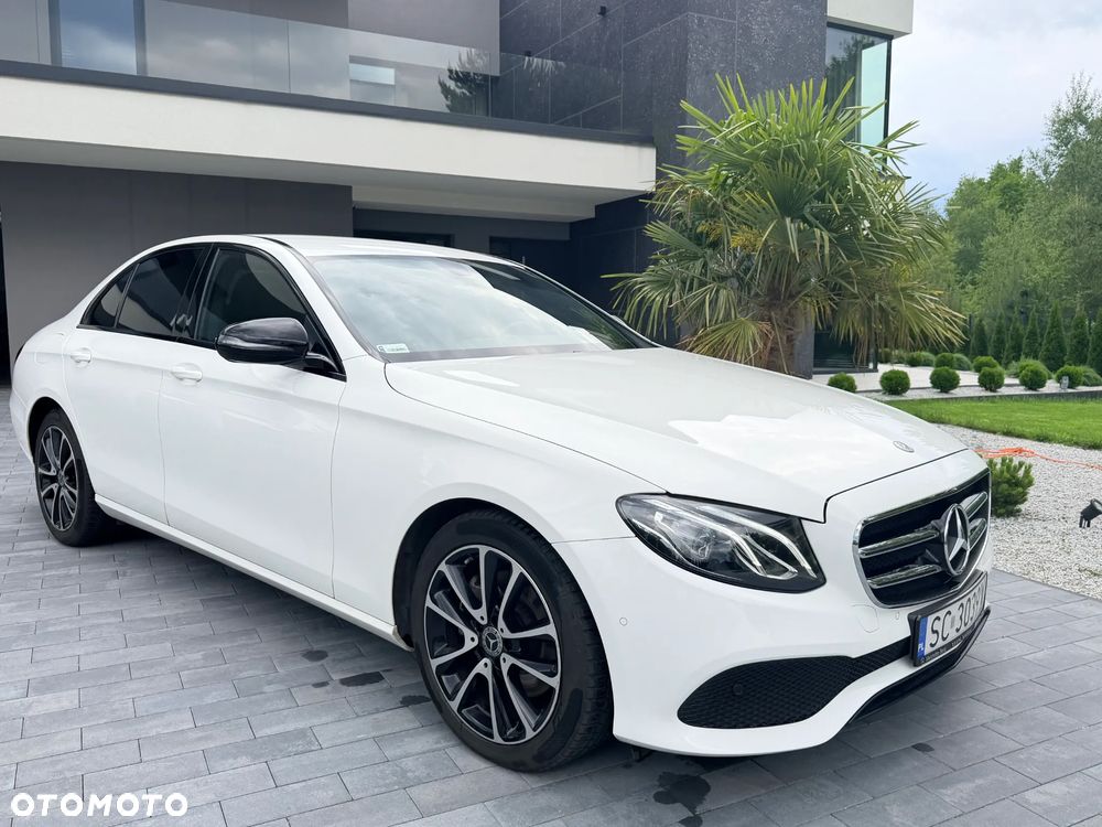 Mercedes-Benz Klasa E 220 d 4-Matic - 1