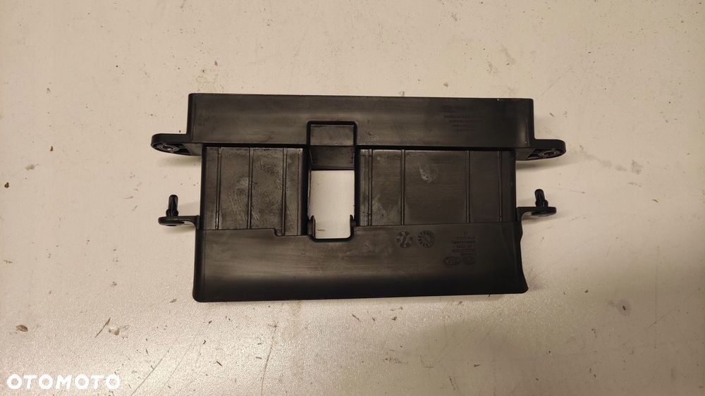 WLOT ŁAPACZ POWIETRZA KIEROWNICA POWIETRZA HYUNDAI TUCSON II 28220-D3000 - 2