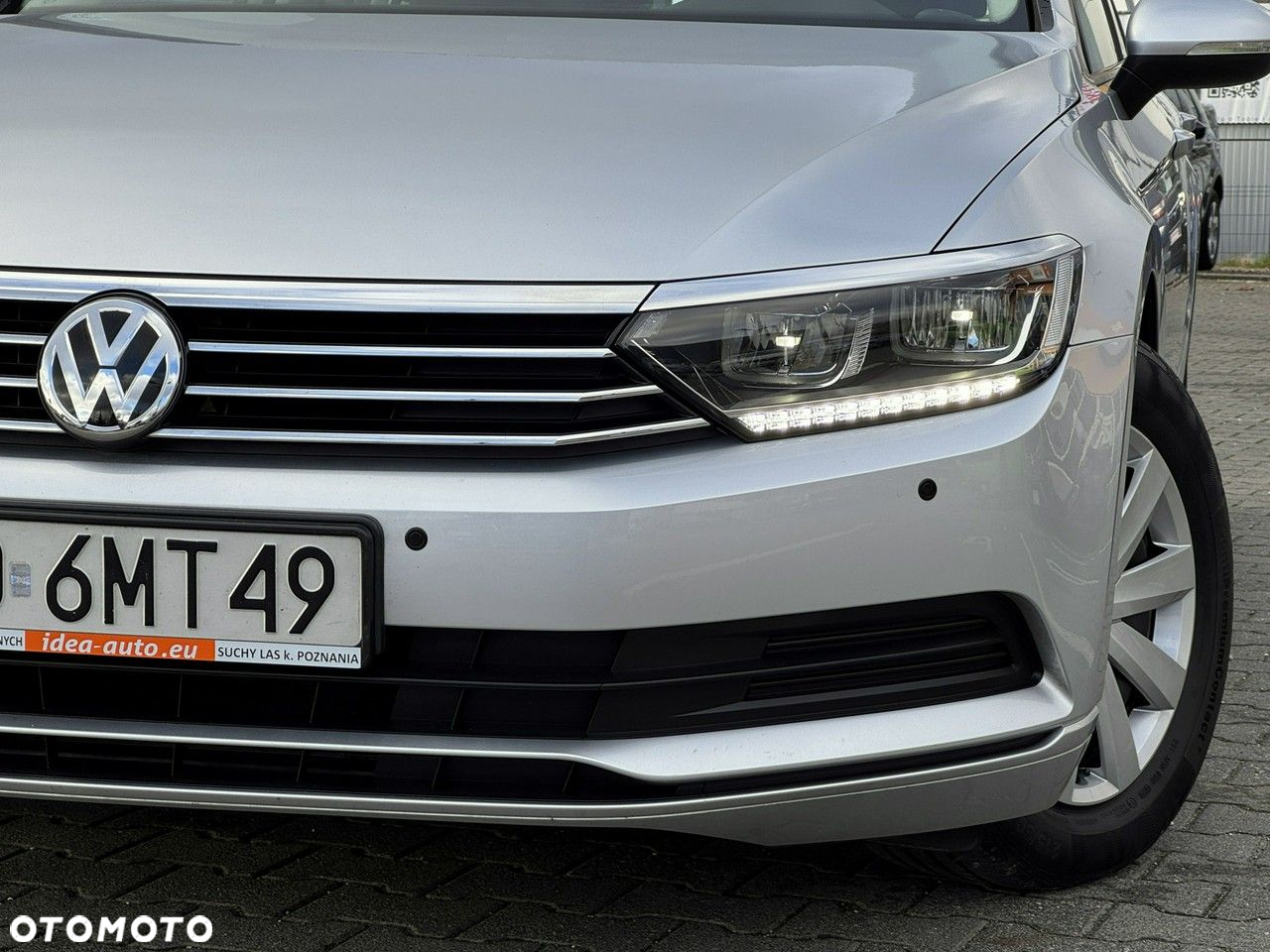 Volkswagen Passat - 13