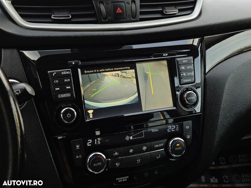 Nissan Qashqai 1.6 DCI Xtronic TEKNA - 24