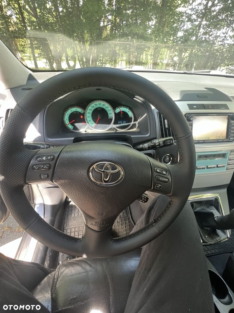 Toyota Corolla Verso - 7