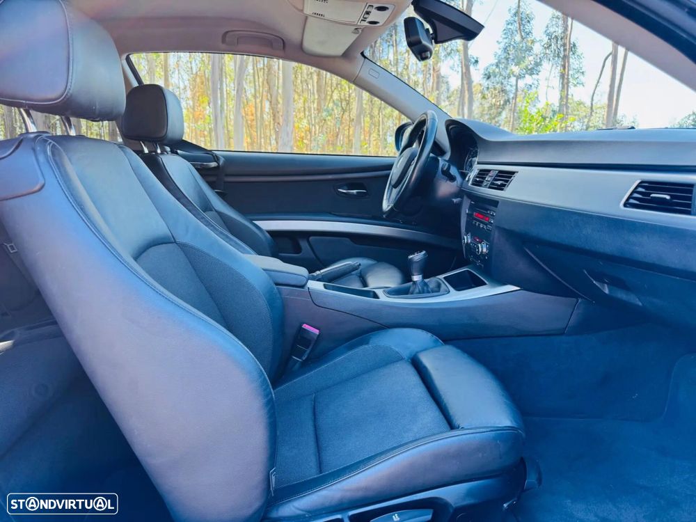 BMW 320 d Coupe - 34