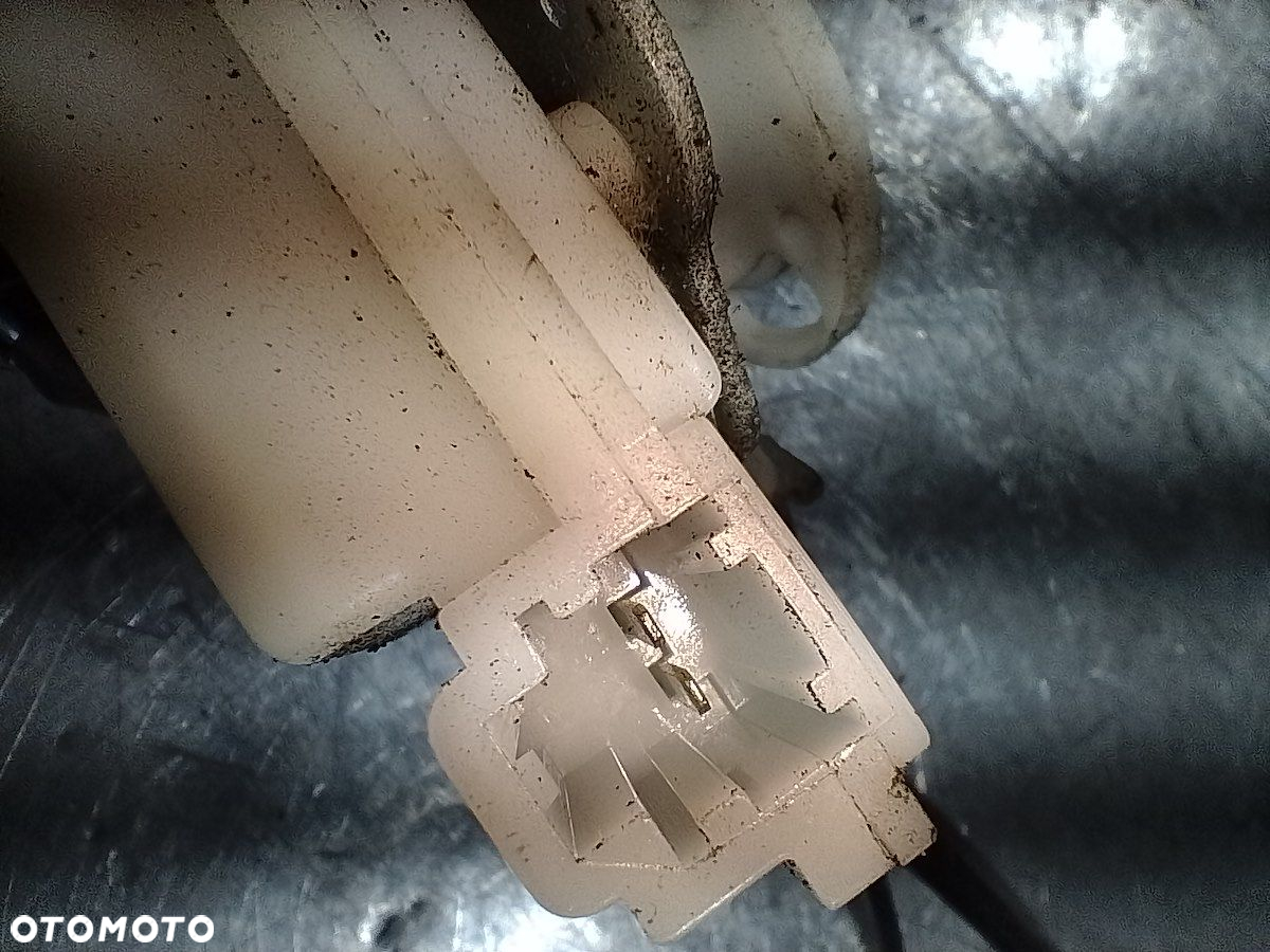 ZAMEK KLAPY HONDA ACCORD VII 2.0 VVT-I BENZYNA KOMBI - 2