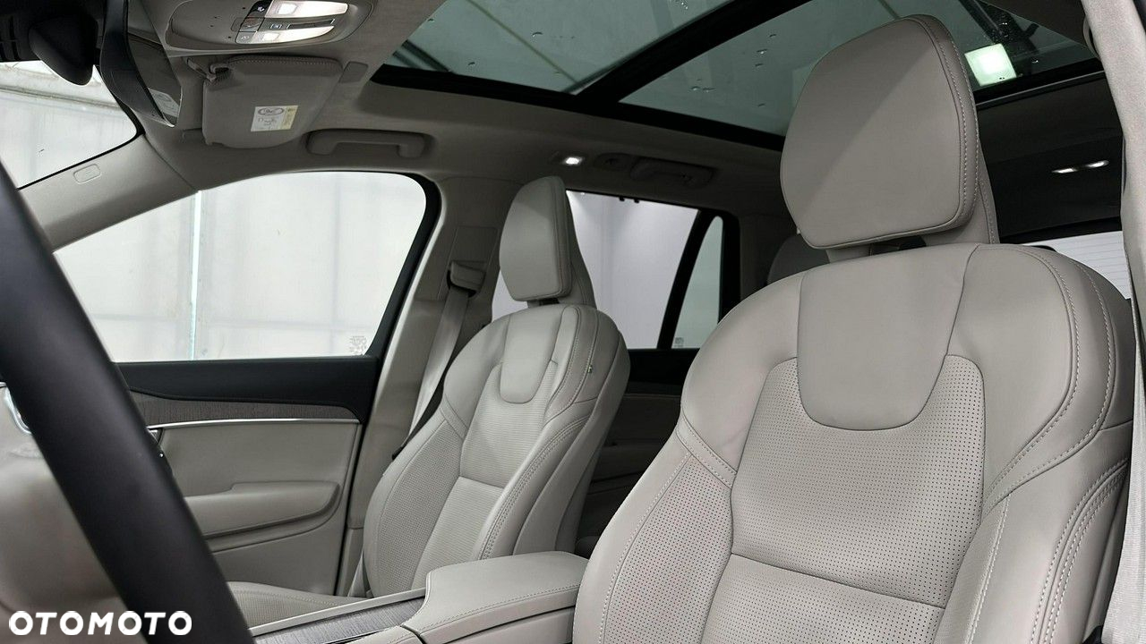 Volvo XC 90 T8 AWD Plug-In Hybrid Ultimate Dark 7os - 10